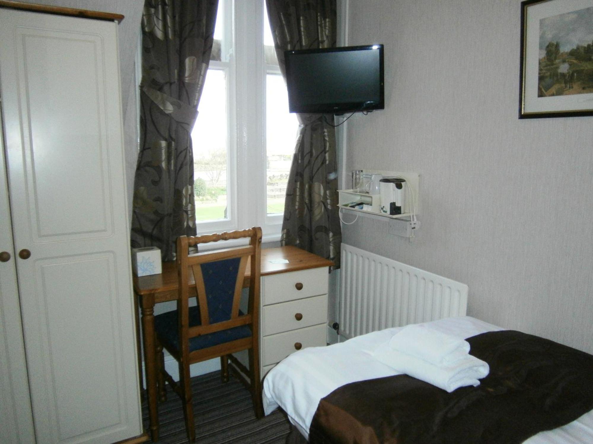 Guest house Woodthorpe 3*